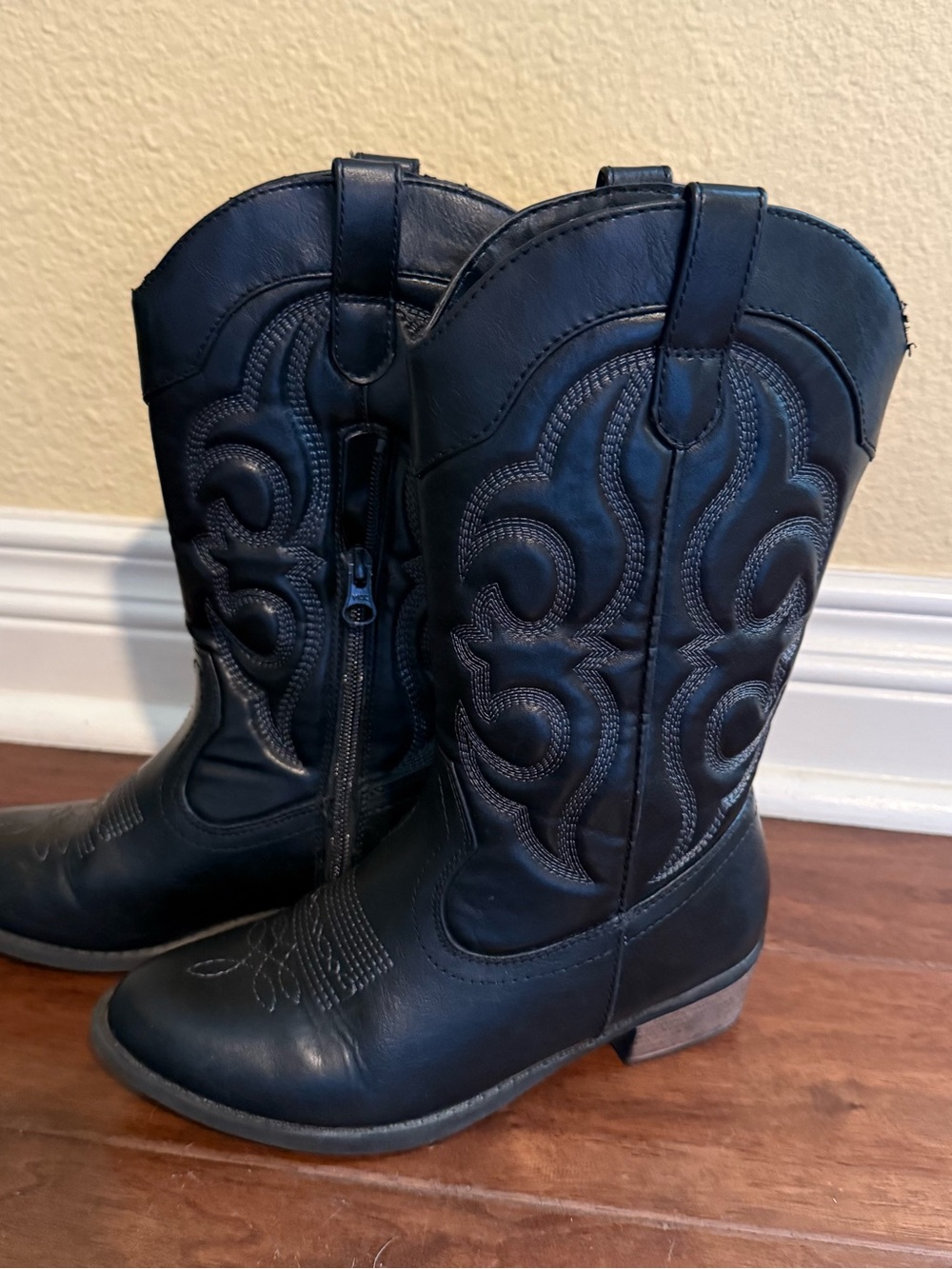 Cat & Jack Black Cowboy Boots Faux Leather Embroidered With Zipper - Size 3 Kids